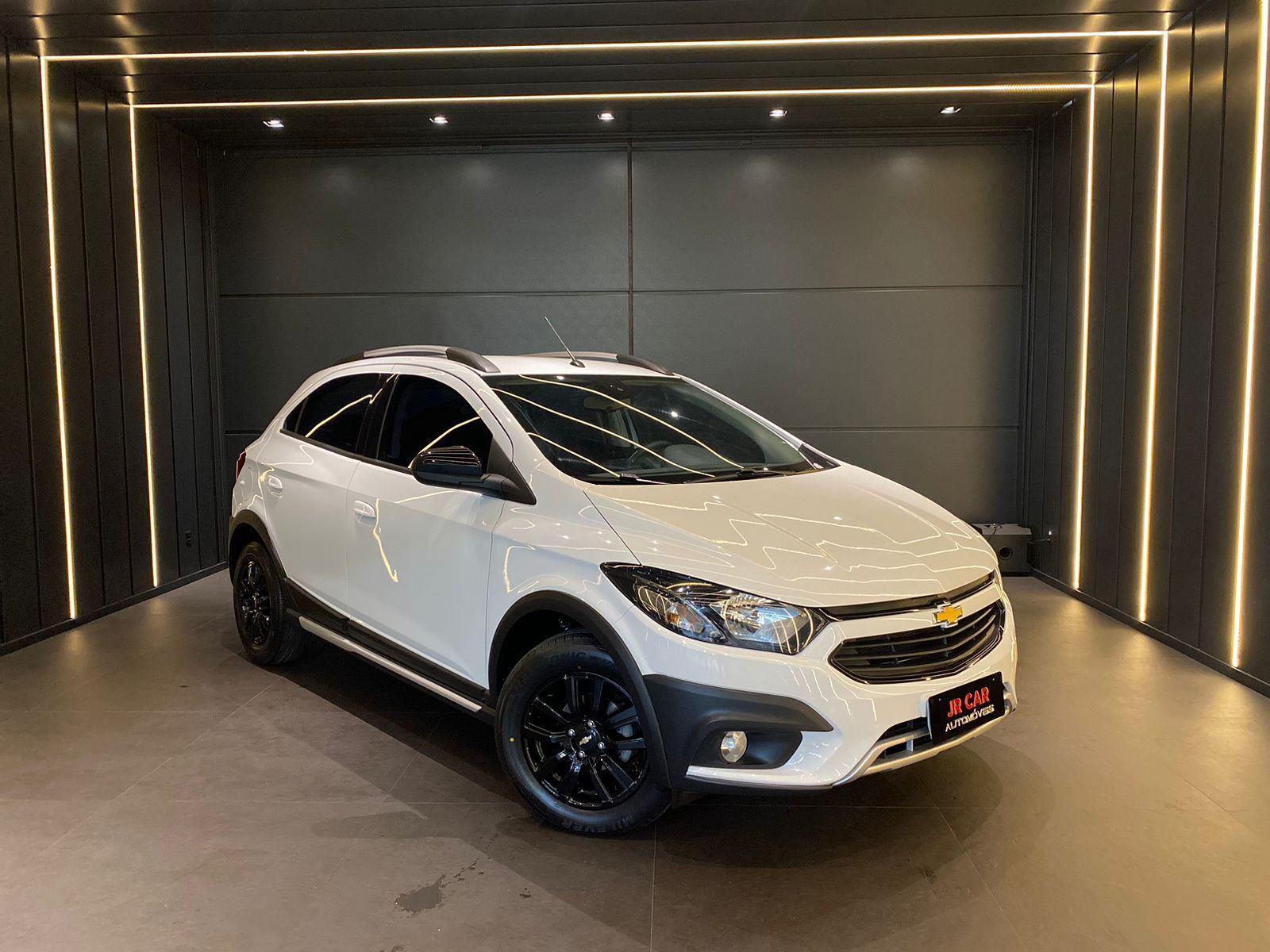 Chevrolet Onix 2023 - Júnior Automóveis